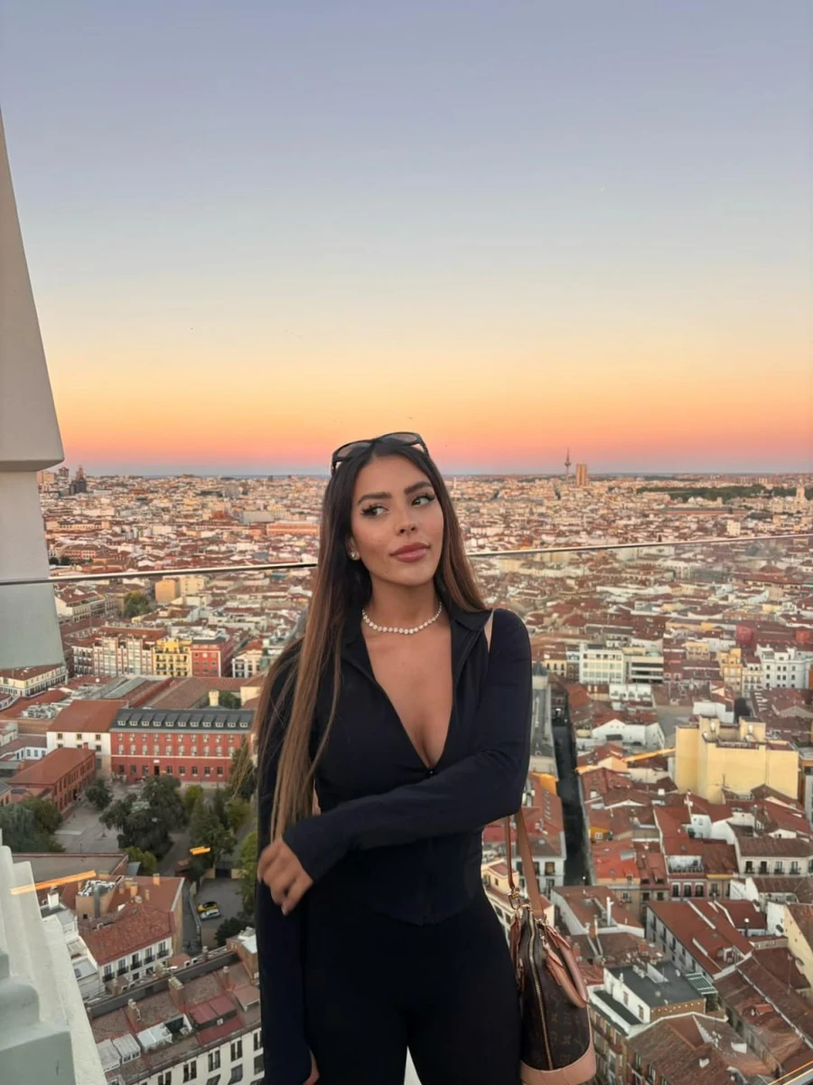 Alana escort in Hong Kong