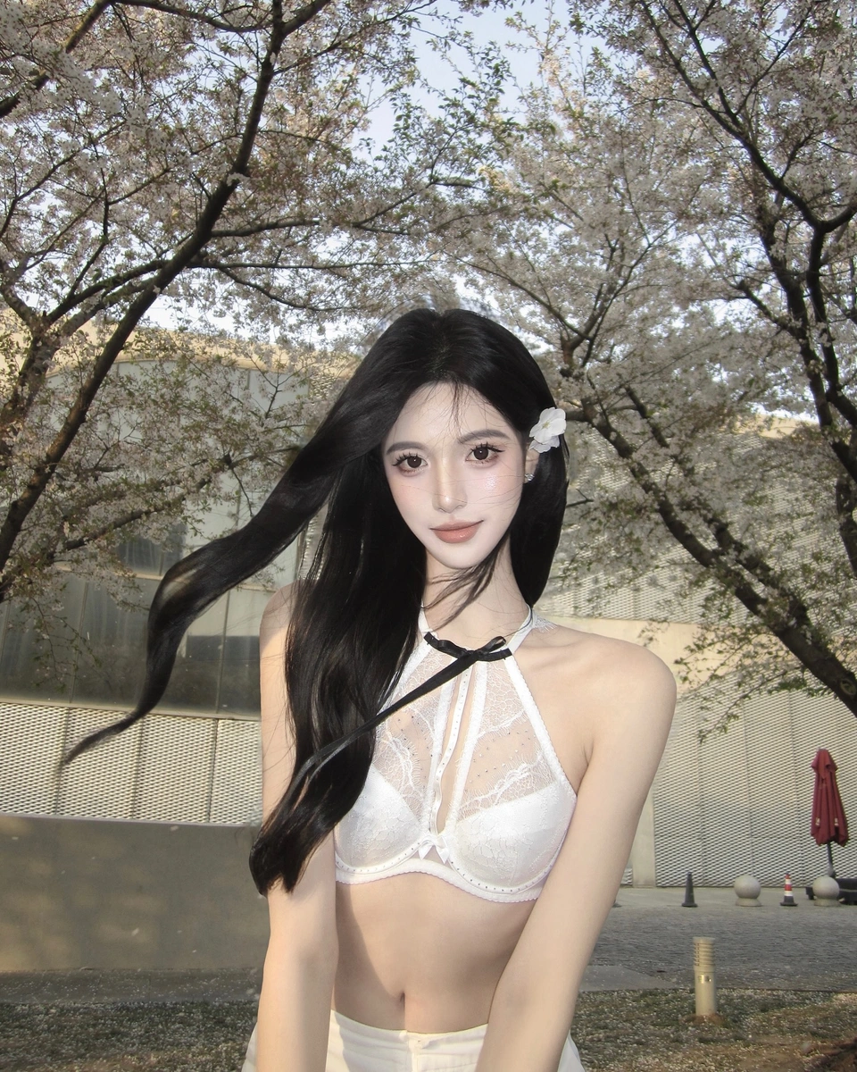 Nisha escort in Hong Kong